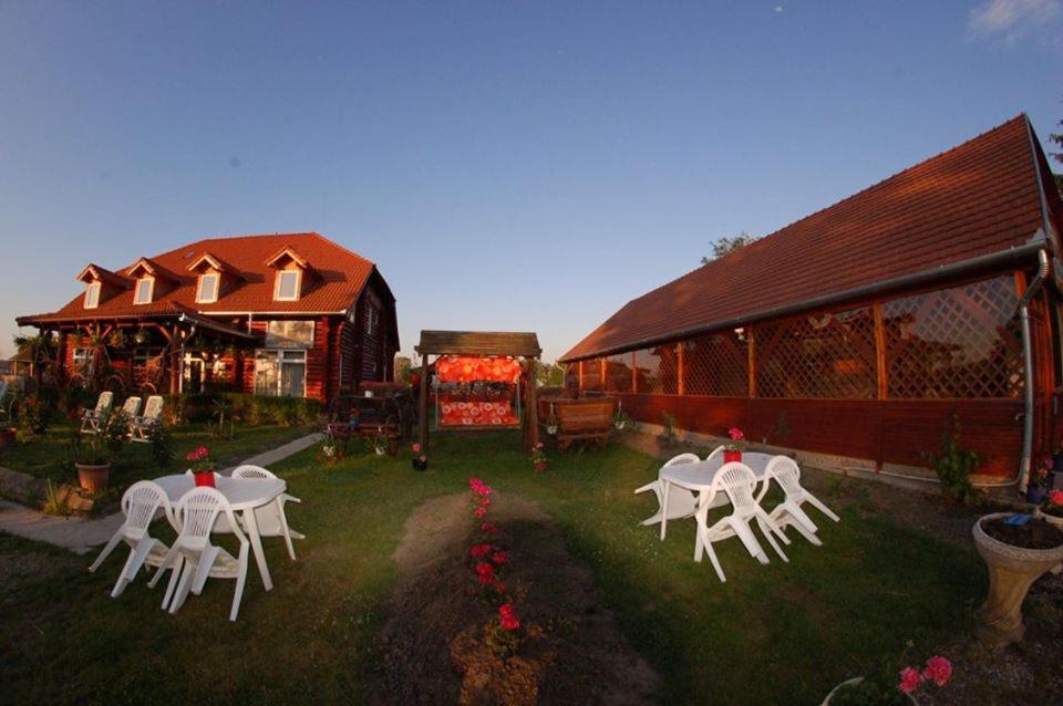 Bed and Breakfast Rönk-wellness panzió Mezőpeterd Exterior foto