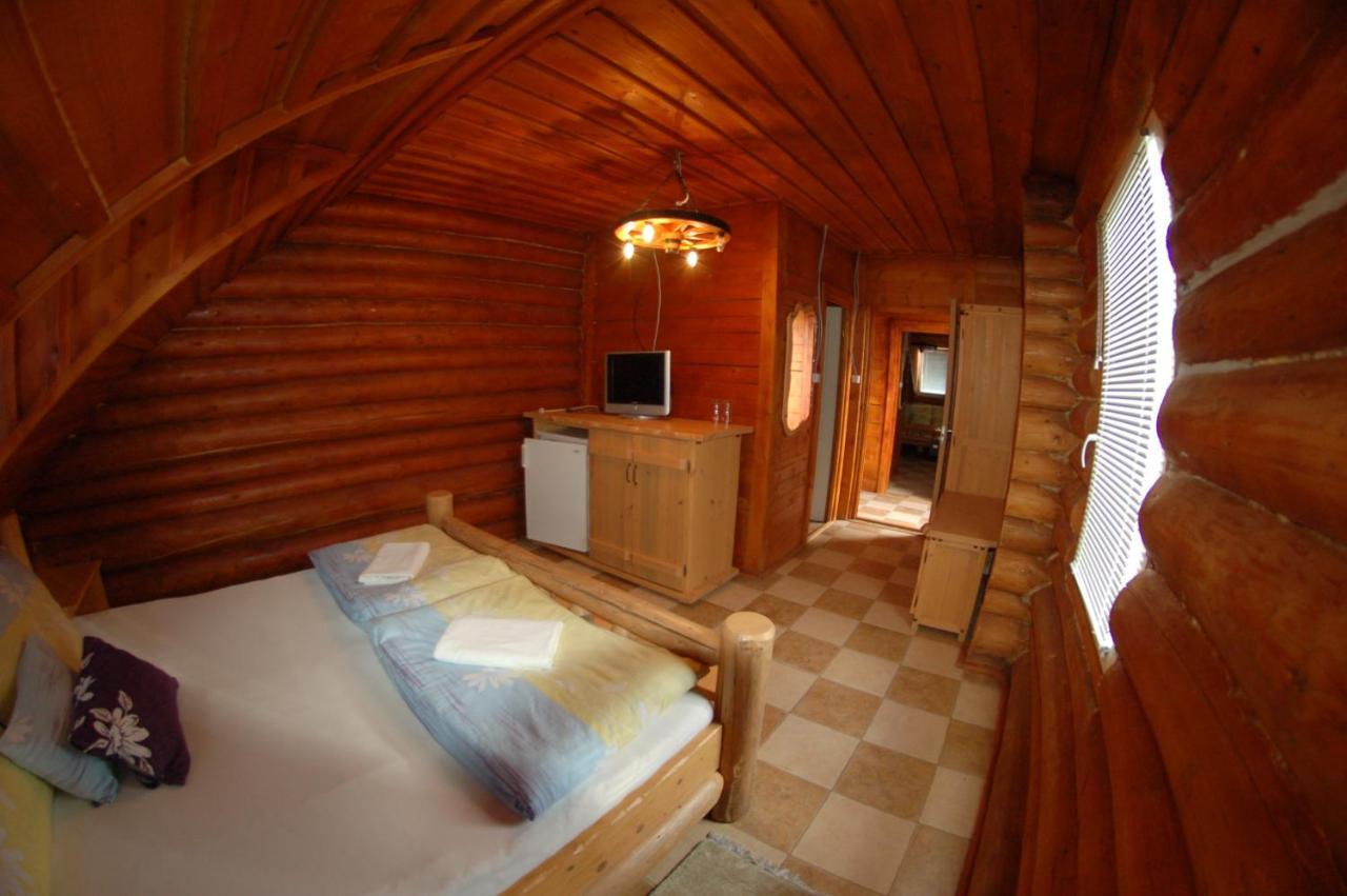 Bed and Breakfast Rönk-wellness panzió Mezőpeterd Exterior foto
