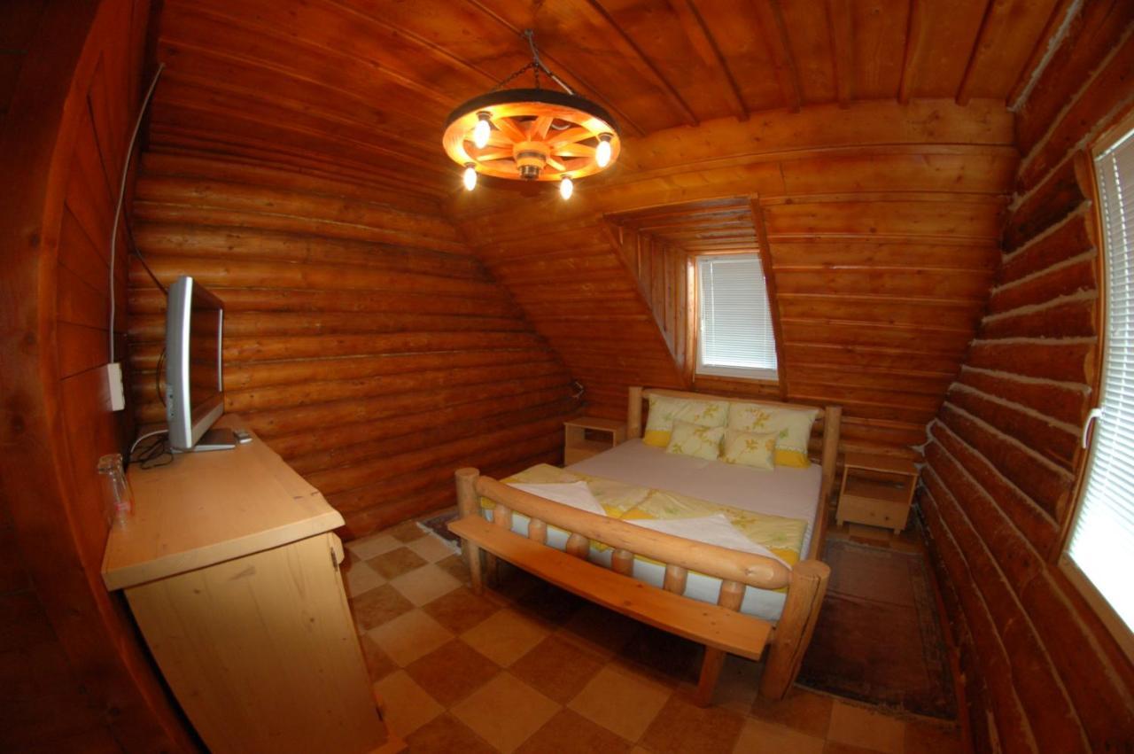 Bed and Breakfast Rönk-wellness panzió Mezőpeterd Exterior foto
